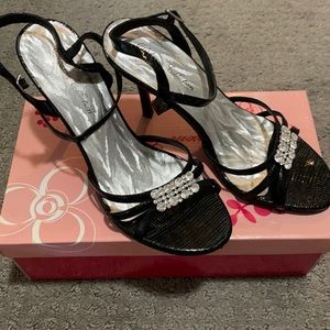 Dress shoes